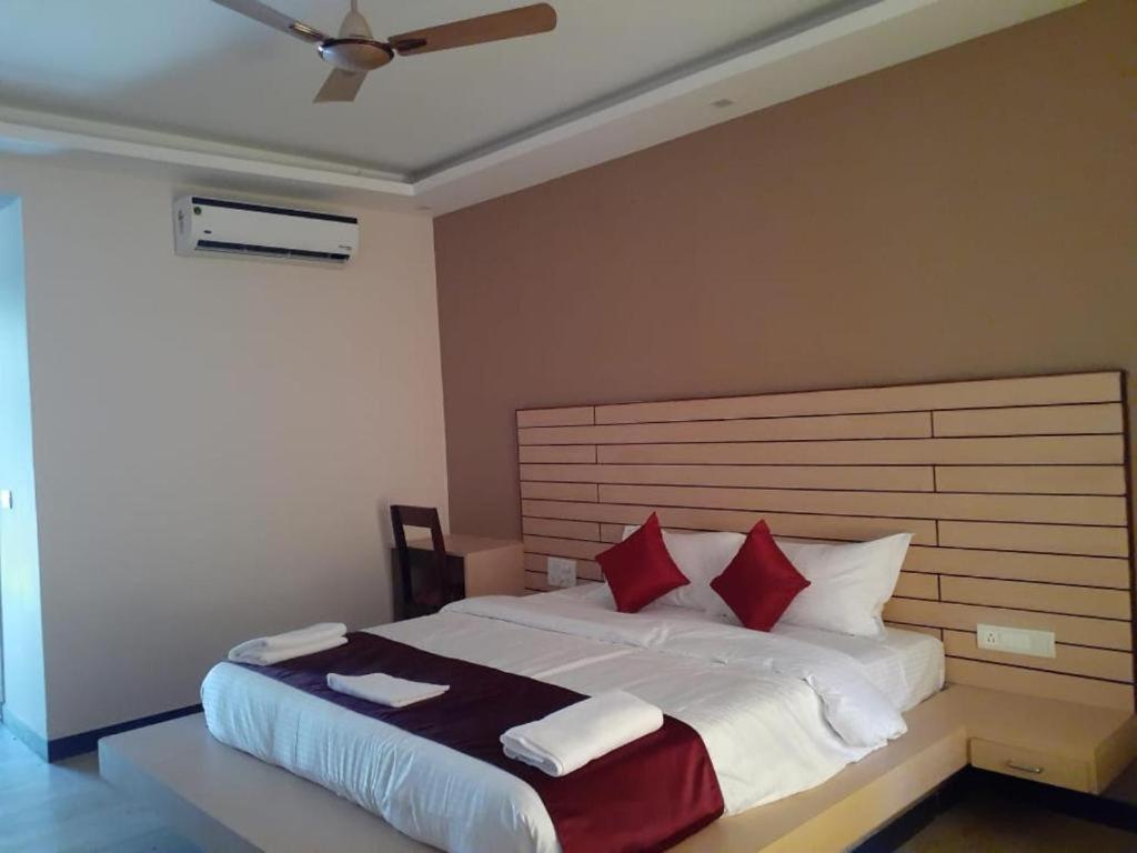 Golden Sands Resort, Morjim Ngoại thất bức ảnh